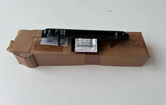 Toyota Yaris Engine mount bracket 53164-52060
