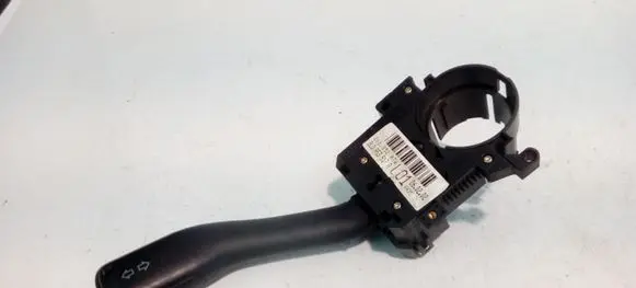 Volkswagen PASSAT B5.5 Indicator stalk 8L0953513G