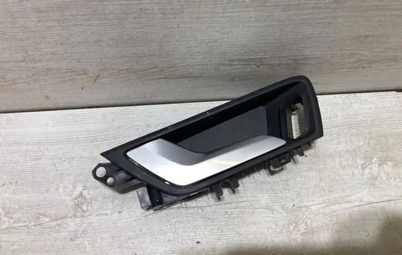 Front door interior handle