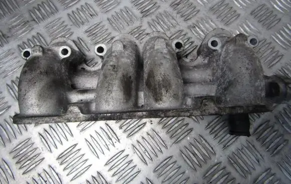 Volkswagen Golf IV Intake manifold 038129714