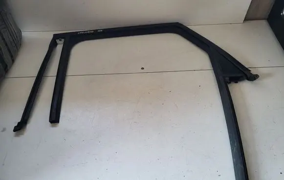 Opel Crossland X Rubber seal rear door 39125414