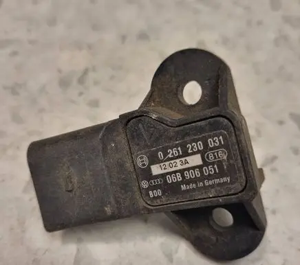 Volkswagen PASSAT B6 Air pressure sensor 06B906051 0261230031