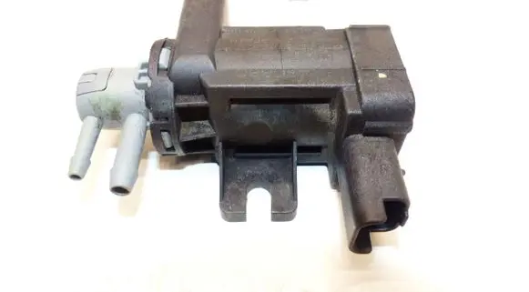 Volvo XC60 Valve vacuum 31430880