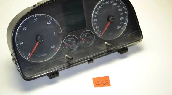 Volkswagen Touran I Speedometer (instrument cluster) 1T0920873E V0001000