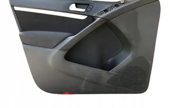 Volkswagen Tiguan Front door card panel trim 5N0867011