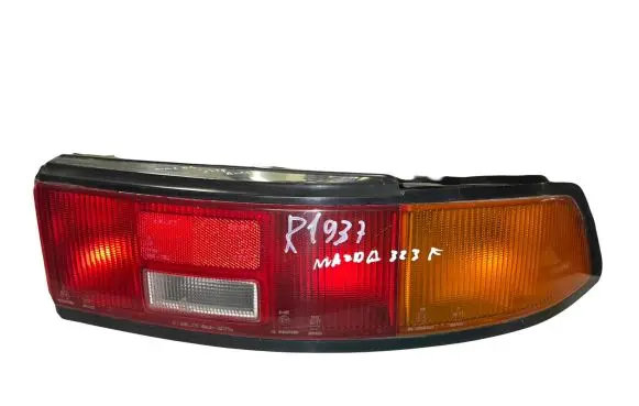 Mazda 323 F Rear/tail lights