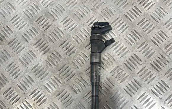 BMW 7 E65 E66 Fuel injector 789661 0445110