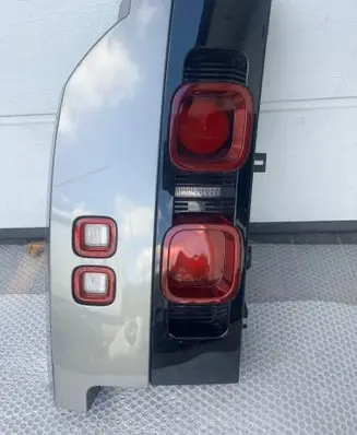 Land Rover Defender Rear/tail lights 109898