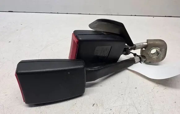 Audi A4 S4 B6 8E 8H Middle seatbelt buckle (rear) 8E085773901C