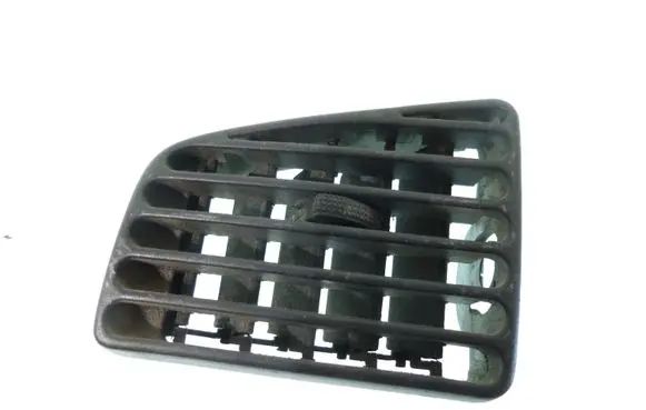 Volkswagen PASSAT B4 Dash center air vent grill 3A1819719