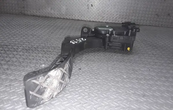 Skoda Fabia Mk2 (5J) Accelerator throttle pedal 6PV08849631