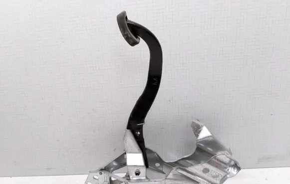 Opel Astra G Brake pedal