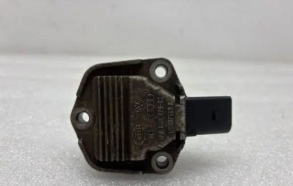 Audi A3 S3 8L Oil level sensor 6PR00807902 1J0907660B