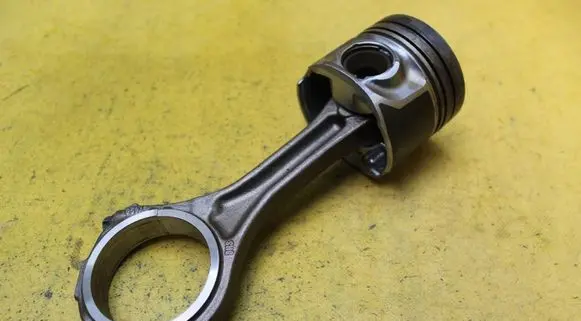 Audi A6 S6 C6 4F Piston with connecting rod