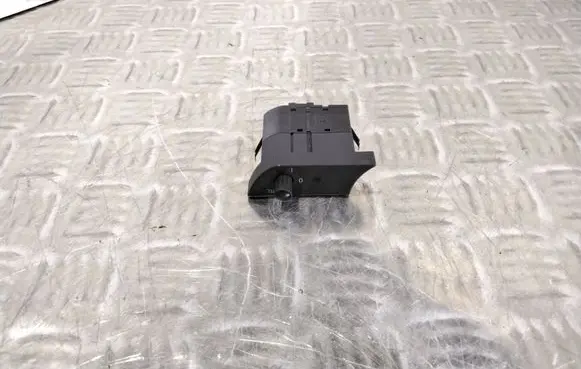 Audi A4 S4 B7 8E 8H Headlight level height control switch 8E1919094