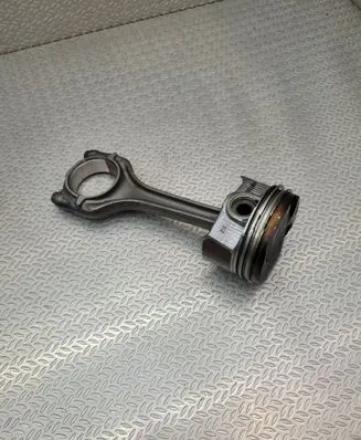 Volkswagen Taigo Piston with connecting rod