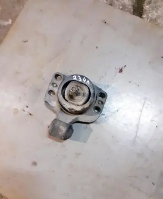 Opel Movano A Engine mount bracket