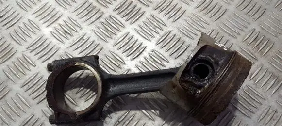 Volvo 850 Piston with connecting rod