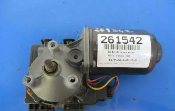 Alfa Romeo 166 Front wiper linkage and motor
