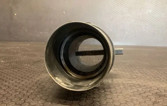 Volkswagen Touareg I Mass air flow meter 059906461K