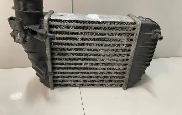 Audi A6 S6 C6 4F Intercooler radiator 4f0145805j
