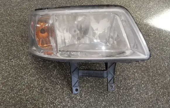 Volkswagen Transporter - Caravelle T5 Headlight/headlamp