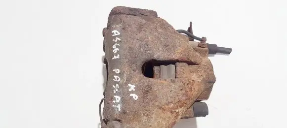 Volkswagen PASSAT B5 Front brake caliper