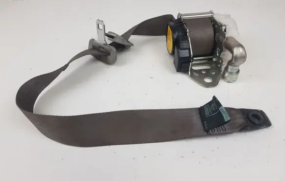 Lexus GS 300 350 430 450H Front seatbelt 7Q2610P