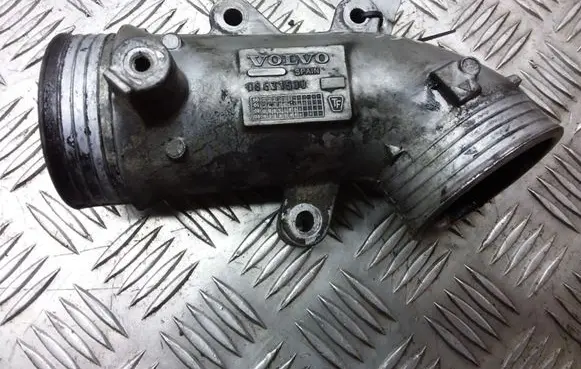 Volvo V70 Intercooler hose/pipe 08631538