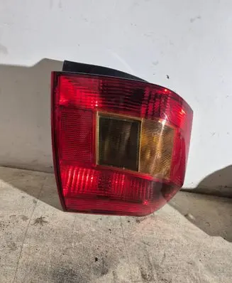 Toyota Corolla Verso E121 Rear/tail lights E111B02 0459 K67760251