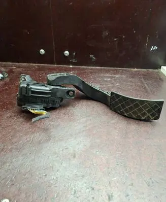 Audi A6 S6 C5 4B Accelerator throttle pedal 8D1721523J 6PV00837603