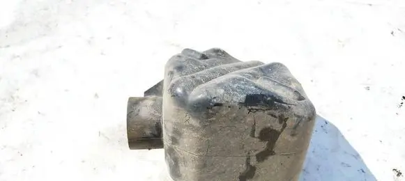 Vacuum air tank