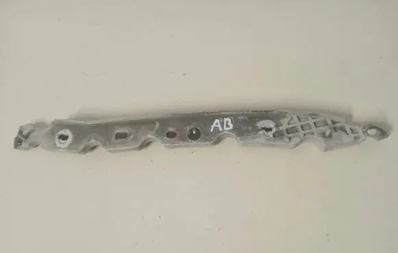 Ford Mondeo Mk III Front bumper mounting bracket 1S7117A794A