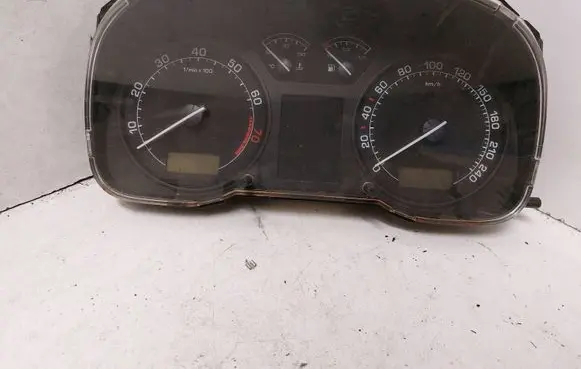 Skoda Octavia Mk1 (1U) Speedometer (instrument cluster) 1U0920810B 110080058007