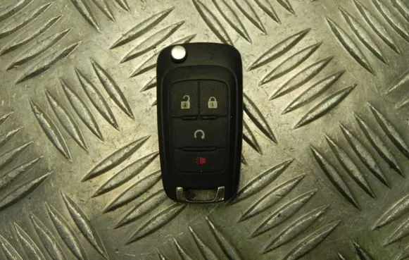Opel Mokka X Ignition key/card N0503759 M3765