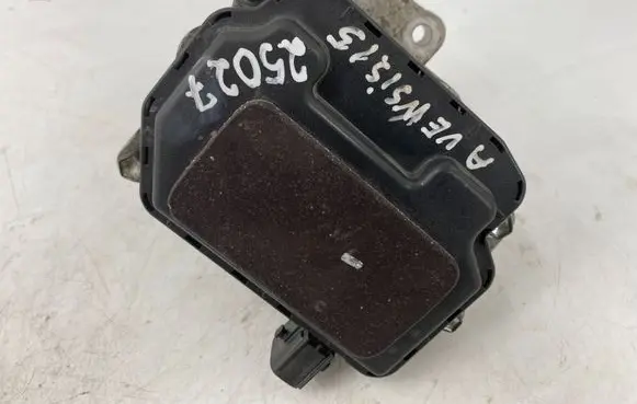 Toyota Avensis T270 Camshaft vanos timing valve 