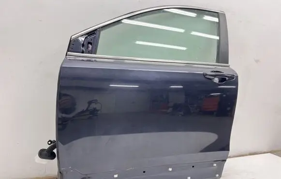 Honda CR-V Front door 