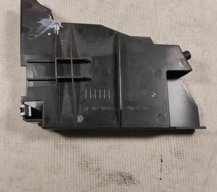 Cup holder front