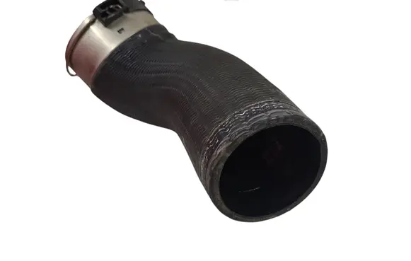 Volvo V40 Intercooler hose/pipe 31657738