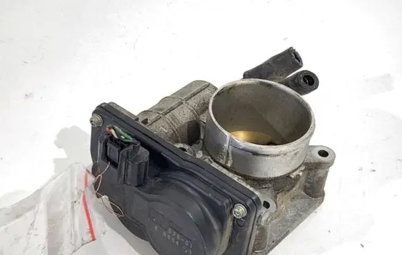 Nissan Juke I F15 Engine shut-off valve RME5018