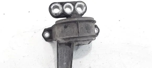 Opel Zafira A Engine mount bracket 90575772 90575779