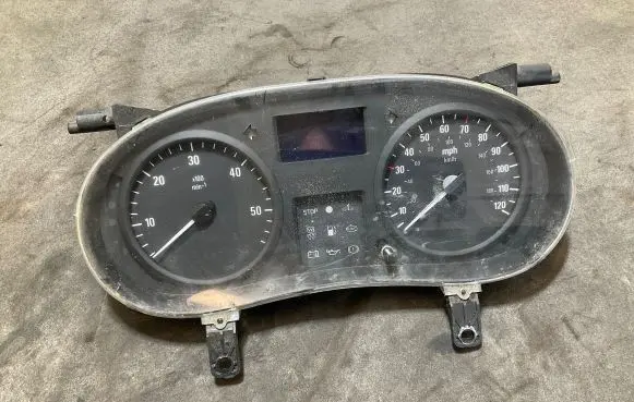 Renault Master II Speedometer (instrument cluster) P8200408680 216784373 NS8186496G