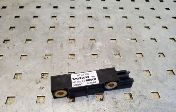 Volvo XC70 Airbag deployment crash/impact sensor 8622365