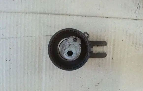 Ford Fiesta Timing belt tensioner 