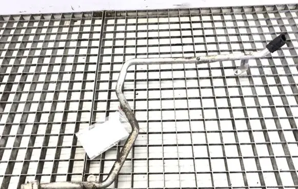 Engine coolant pipe/hose