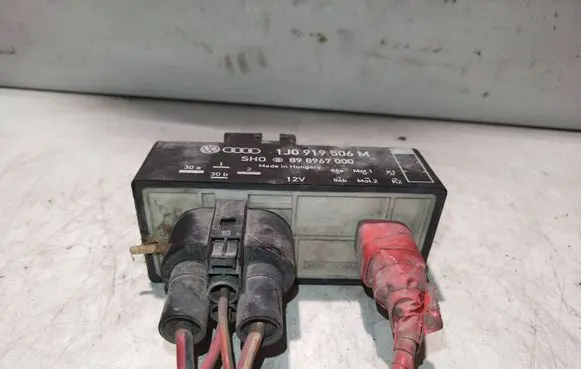Coolant fan relay