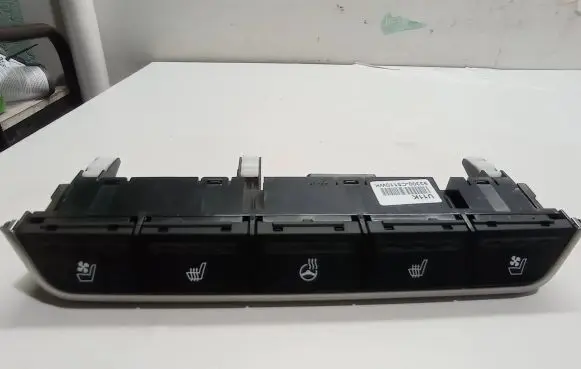 KIA Sorento Seat heating switch 93300C5110WK U11K