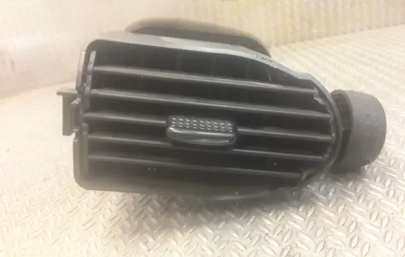 Dashboard air vent grill cover trim