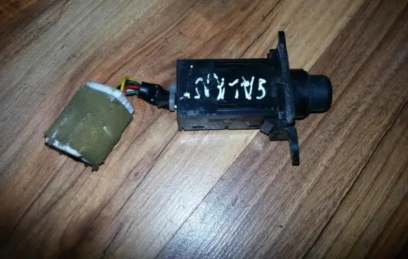 Mitsubishi Galant Cruise control switch 