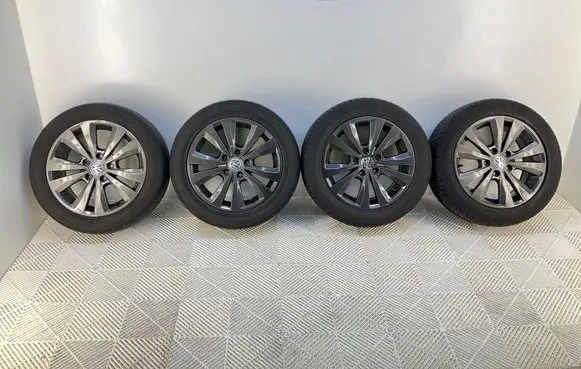 Volkswagen Golf VII R16 alloy rim 5G0601025L